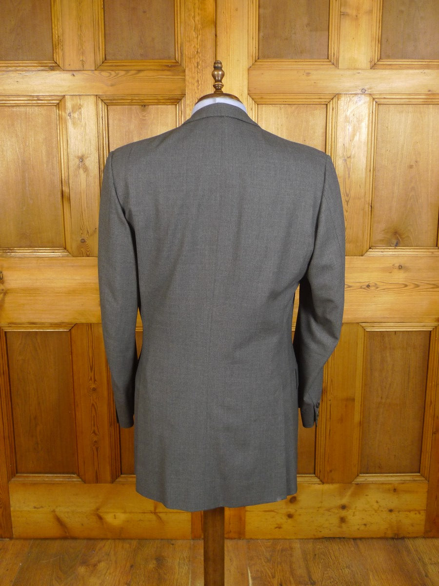 26/1062 immaculate 1996 huntsman savile row bespoke grey worsted d/b suit 43 extra long