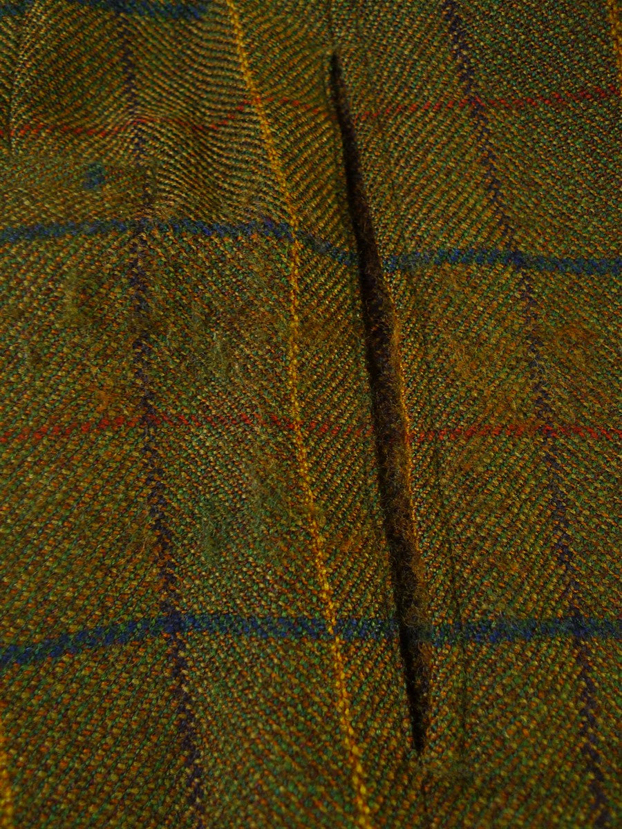 24/0882 bespoke tailored green wp check tweed shooting suit w/ ghillie collar 42 long