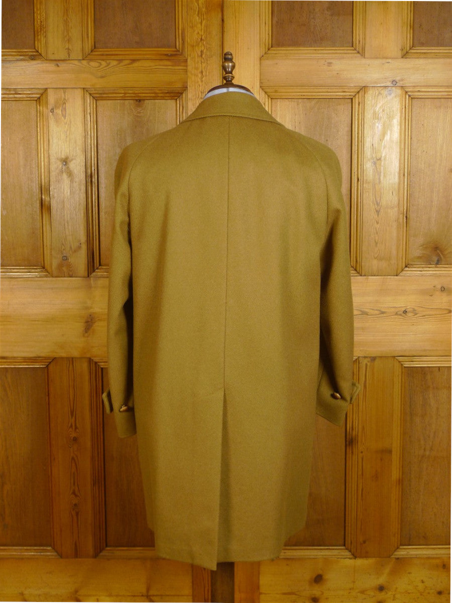 24/0985 vintage daks simpson 100% wool camel coat w/ leather buttons 41-42