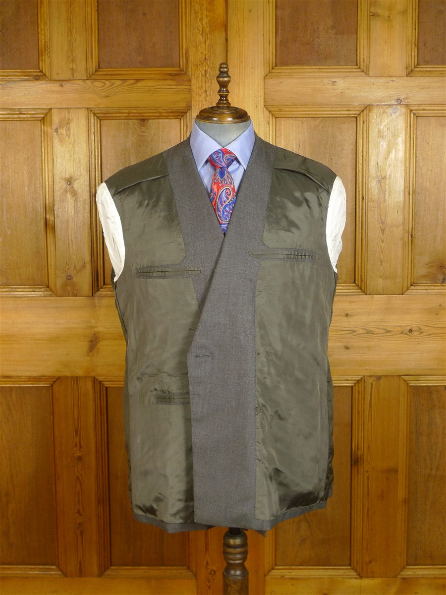 24/1009 immaculate 2005 hayward savile row bespoke grey d/b worsted suit 47 regular