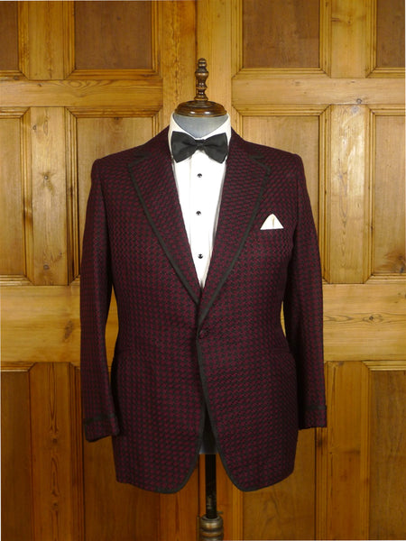 24/1089 fabulous vintage 1975 cyril a castle savile row conduit st bespoke burgundy / black check silk dinner / smoking jacket w/ 2-tone lining 42-43 short to regular