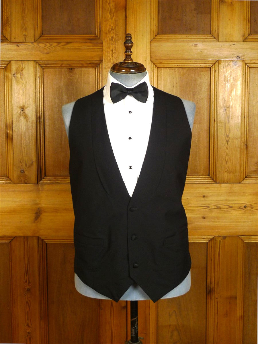 25/0008 immaculate bespoke tailored black shawl fine worsted evening waistcoat 49-50 long