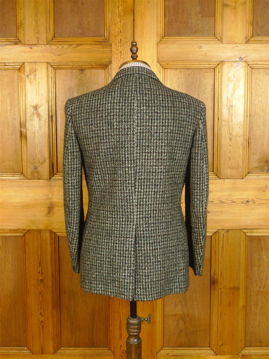 25/0268A vintage 1960s green / brown check harris tweed jacket 40 short to regular