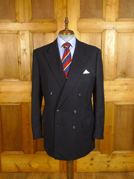 25/0272A immaculate 2002 savile row bespoke navy blue worsted flannel d/b blazer 44 long