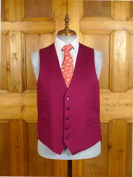 25/0340 immaculate quality british burgundy red doeskin wool country waistcoat 44 regular