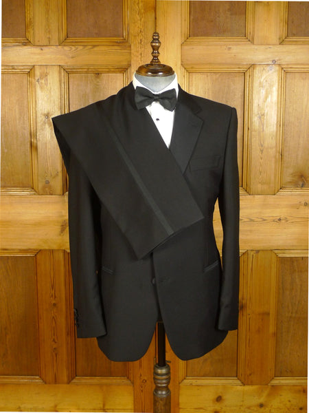 25/0432 gieves & hawkes savile row wool & 30% mohair black dinner suit 44 regular