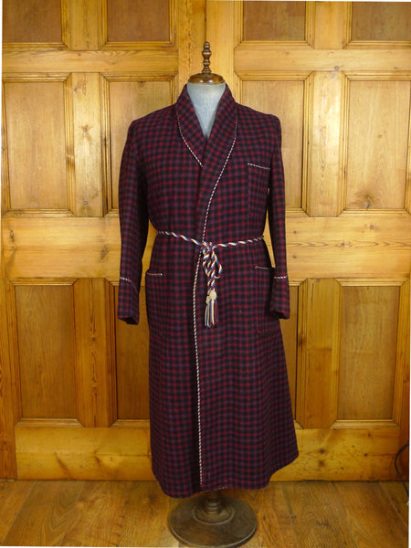 25/0472 wonderful genuine 1940s 1950s vintage british red / black check wool dressing gown w/ rope 36-38