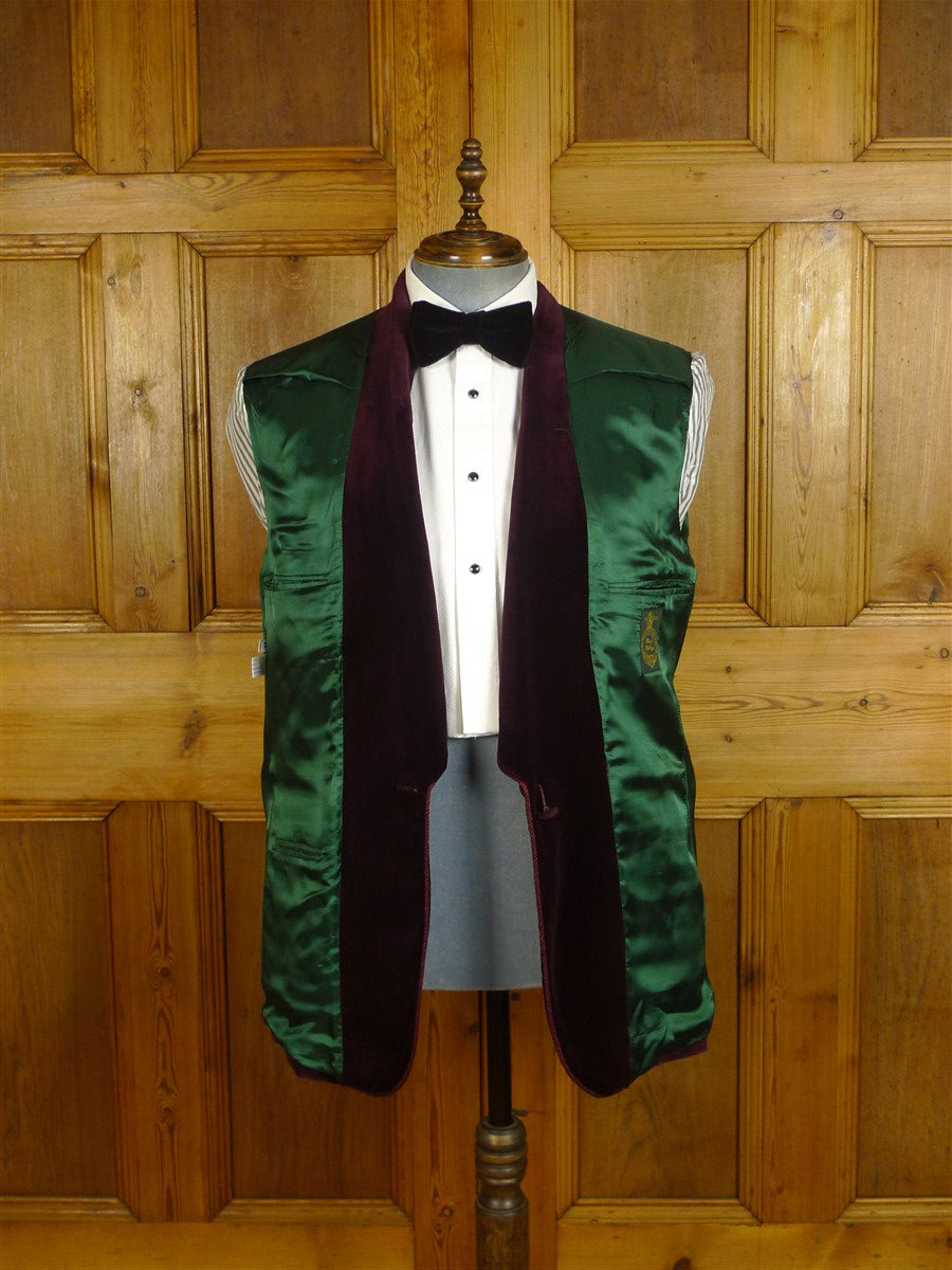 25/0505 near immaculate pakeman catto carter plum burgundy smoking / dinner jacket 42 regular to long