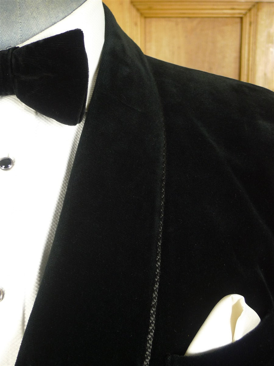 25/0506 buckleigh london black d/b velvet smoking / dinner jacket 44-45 long