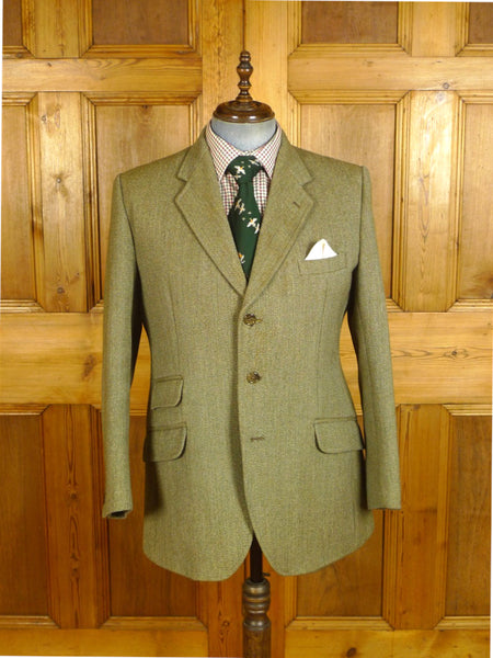 25/0689 harry hall heavyweight green keepers tweed jacket w/ ghillie collar 43 regular