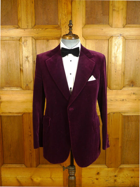 25/0692 vintage british canvassed burgundy red velvet evening / smoking / dinner jacket 40 regular