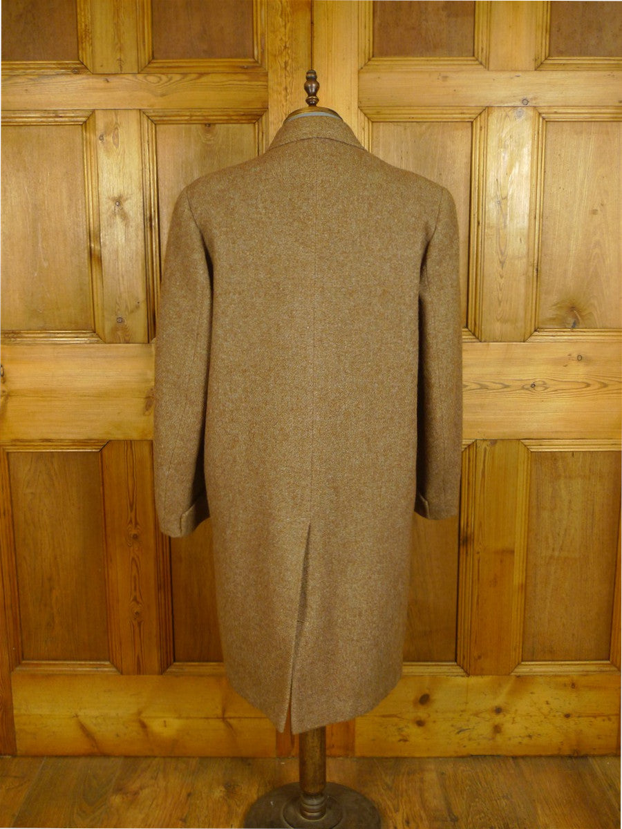 25/0684 beautiful near immaculate genuine 1940s 1950s lovat brown green harris tweed overcoat w/ gauntlet cuff 41-42