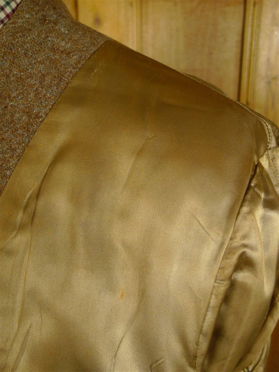 25/0684 beautiful near immaculate genuine 1940s 1950s lovat brown green harris tweed overcoat w/ gauntlet cuff 41-42