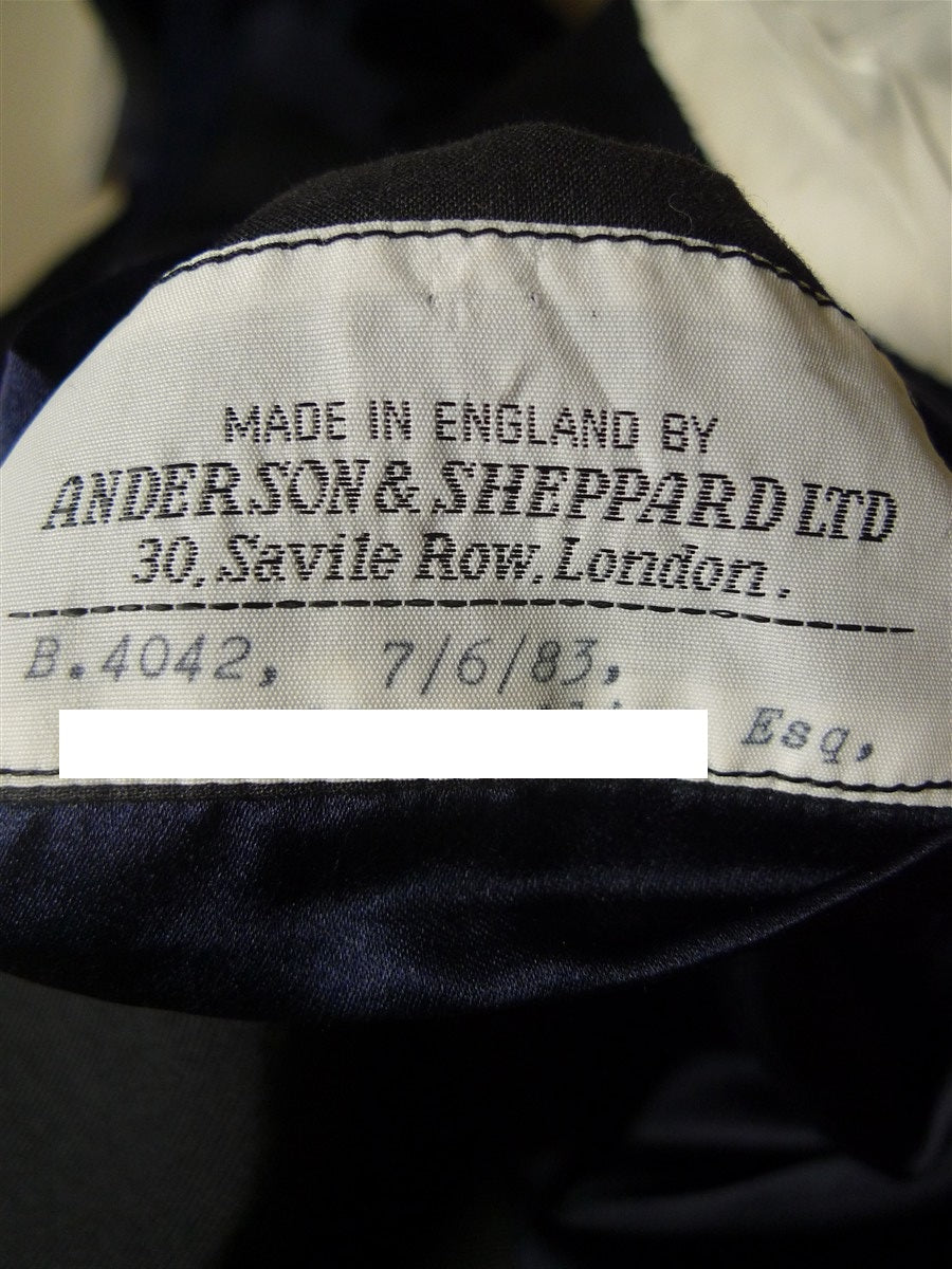 25/0714 vintage 1983 anderson & sheppard savile row bespoke midnight blue herringbone cashmere d/b smoking jacket w/ grosgrain peak lapel 45 long