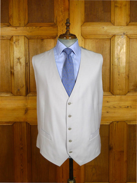 25/0730 hk bespoke tailored dove grey worsted morning waistcoat for royal ascot 55 regular