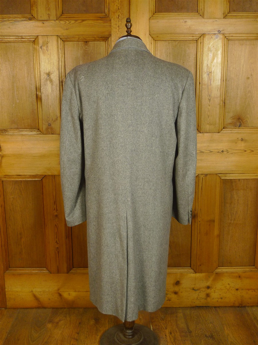25/0821 zegna italy mongolian cashmere grey herringbone overcoat 42-44 long