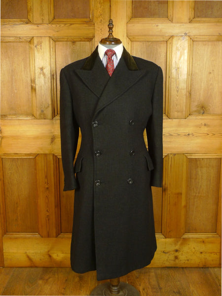 25/0822 vintage 1973 savile row bespoke heavyweight d/b grey overcoat w/ silk velvet collar 42 long