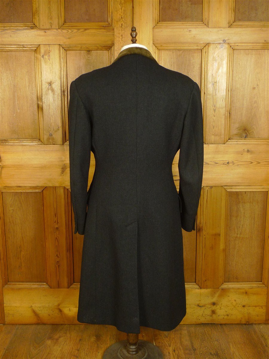 25/0822 vintage 1973 savile row bespoke heavyweight d/b grey overcoat w/ silk velvet collar 42 long