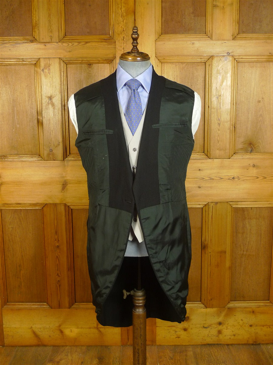 25/0825 immaculate vintage 1987 savile row bespoke black herringbone worsted morning coat 41 long