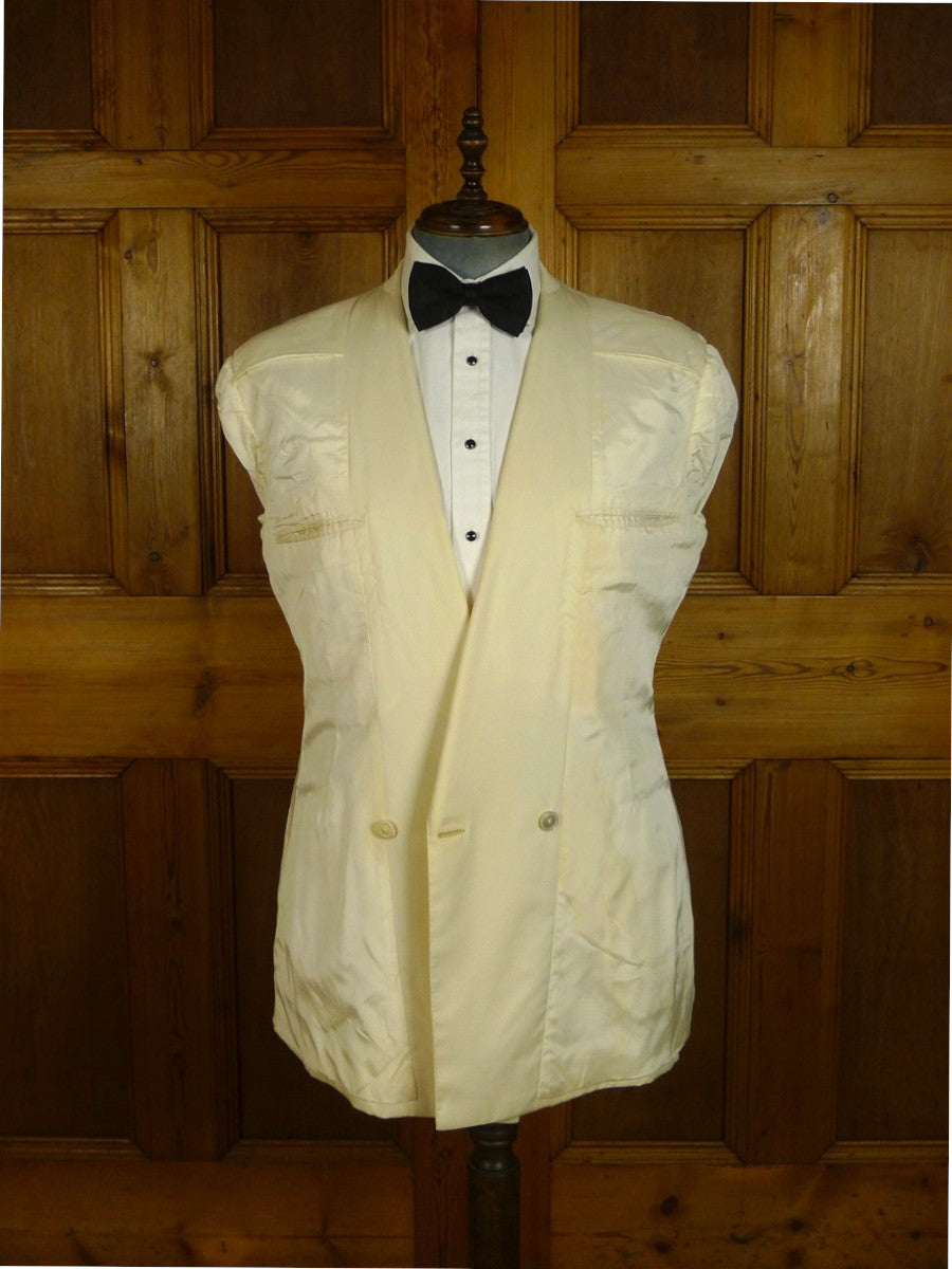 25/0811 vintage city of london bespoke ivory white d/b dinner jacket 41-42 long