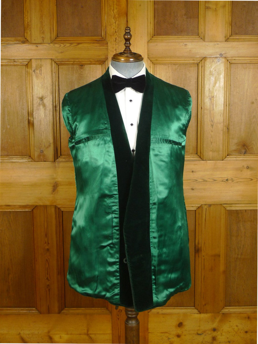 25/0865 buckleigh london green velvet d/b smoking / dinner jacket 42 regular to long