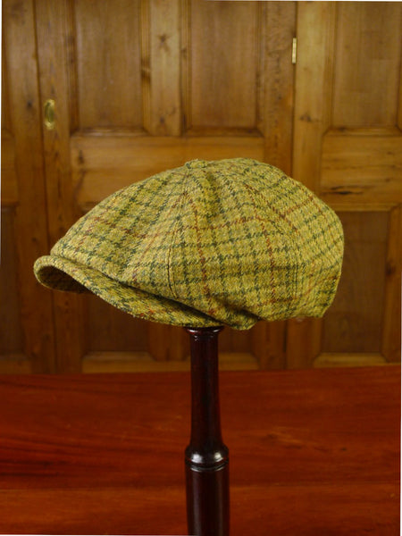 25/0835 immaculate green gun check yorkshire tweed flat cap 59 cms