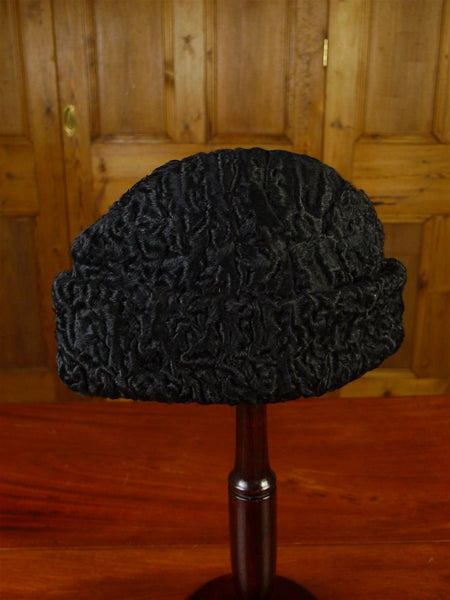 25/0839 wonderful vintage black astrakhan fur hat cap 59 cms