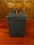 25/0832 vintage / antiques green card & leather carry box for top hat