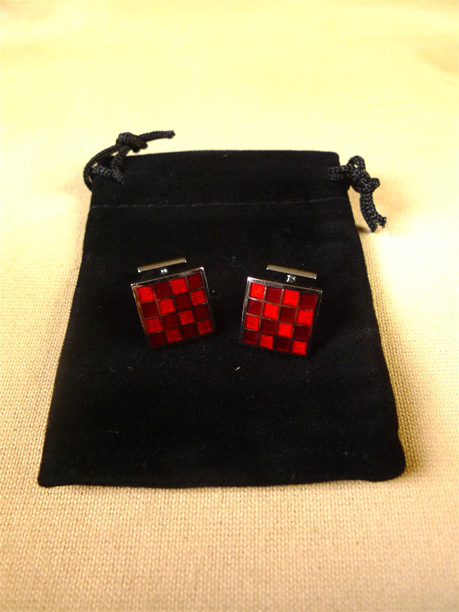 26/0005 immaculate thomas pink red squares solid bar cufflinks