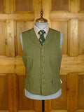 25/0868 superb denman & goddard 1996 savile row bespoke green / blue wp check 3-piece tweed suit w/ghillie collar 40 long