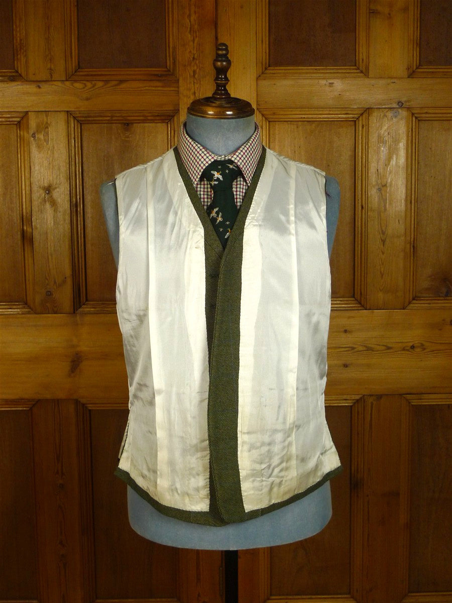 25/0868 superb denman & goddard 1996 savile row bespoke green / blue wp check 3-piece tweed suit w/ghillie collar 40 long
