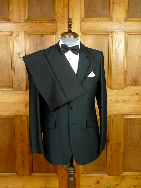 25/1021 wonderful vintage 1970s terylene retro black textured dinner suit 40 long