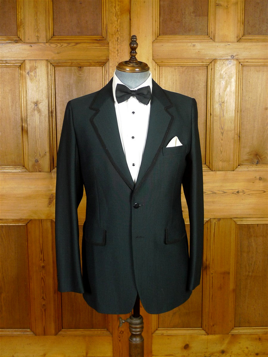 25/1021 wonderful vintage 1970s terylene retro black textured dinner suit 40 long