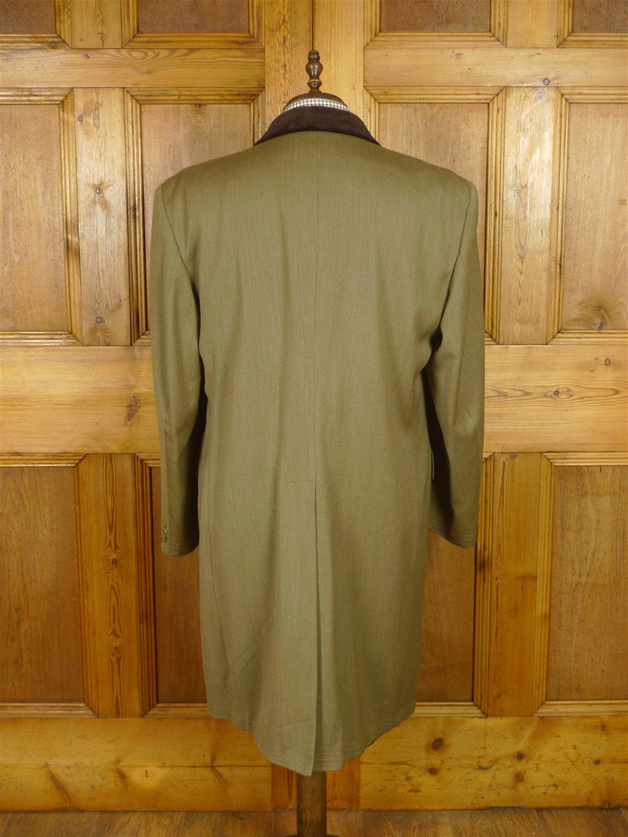 25/1052 near immaculate vintage daks signature stone venetian wool covert coat overcoat w/ velvet collar 42-44
