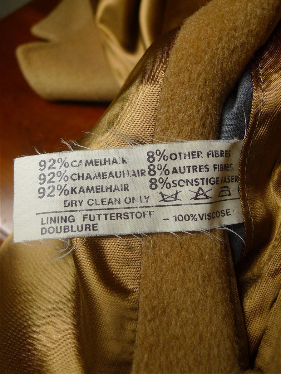 25/1053 stunning vintage daks 92% camelhair camel coat overcoat w/ satin linings 42