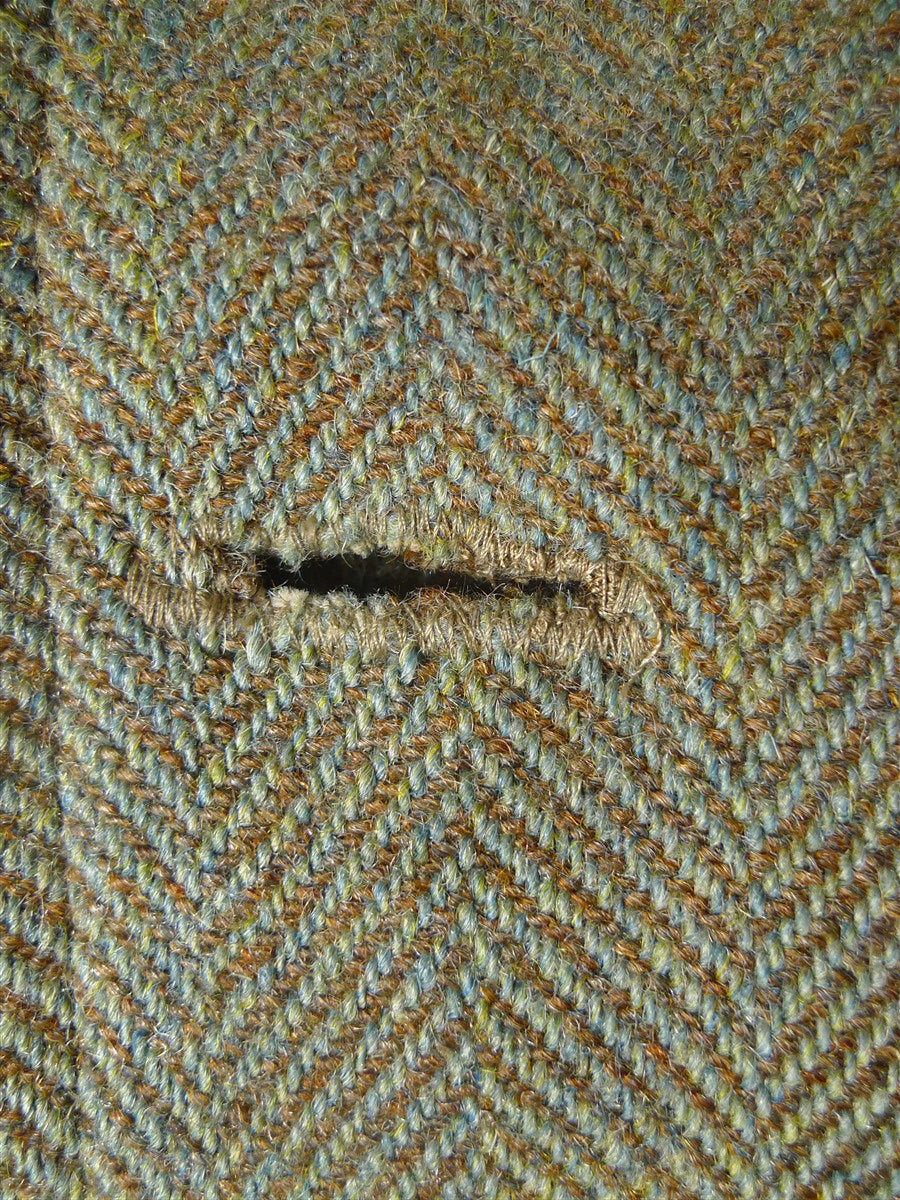 25/1088 beautiful genuine 1930s 1940s vintage harris tweed green herringbone overcoat coat 40