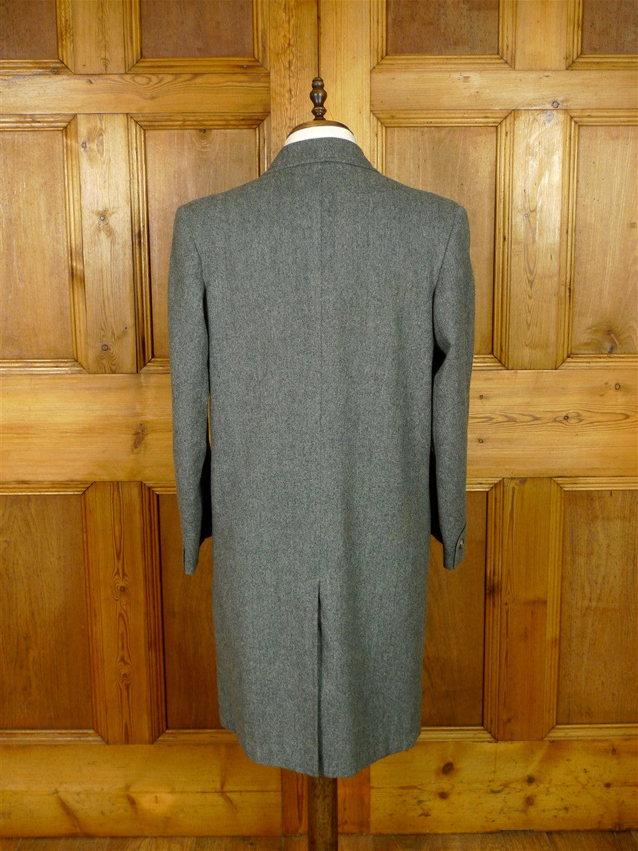 25/1082 beautiful 1950s vintage west of england grey grey herringbone wool overcoat raincoat w/ gauntlet cuff 38-39