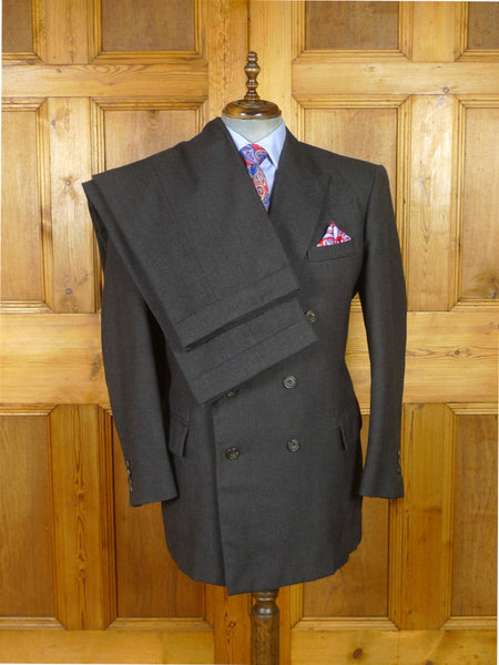 25/1074 immaculate 2010 dege & skinner savile row bespoke heavyweight grey / red pin-stripe d/b worsted suit 46 regular w/ 2 pair trs