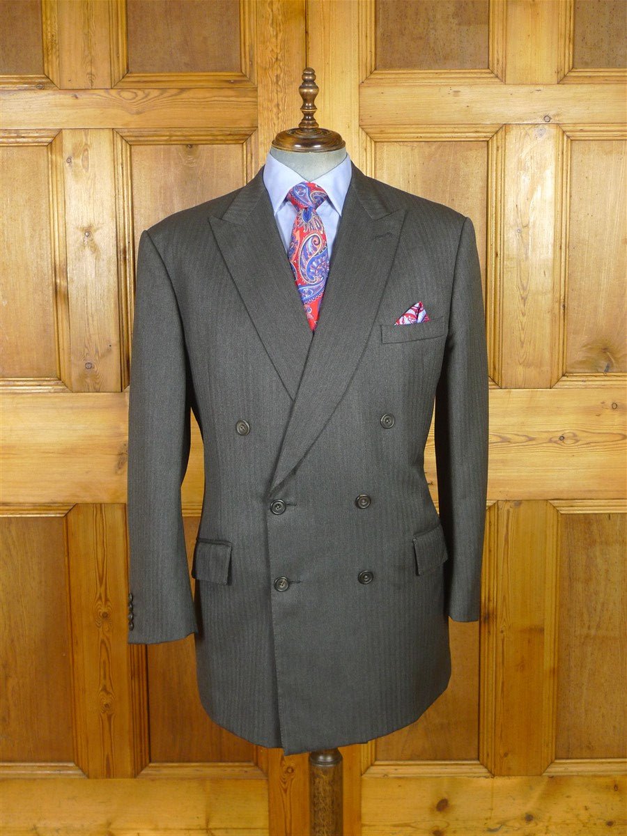 25/1076 near immaculate 2006 dege & skinner savile row bespoke heavyweight grey herringbone d/b worsted suit 45-46 regular w/ 2 pair trs