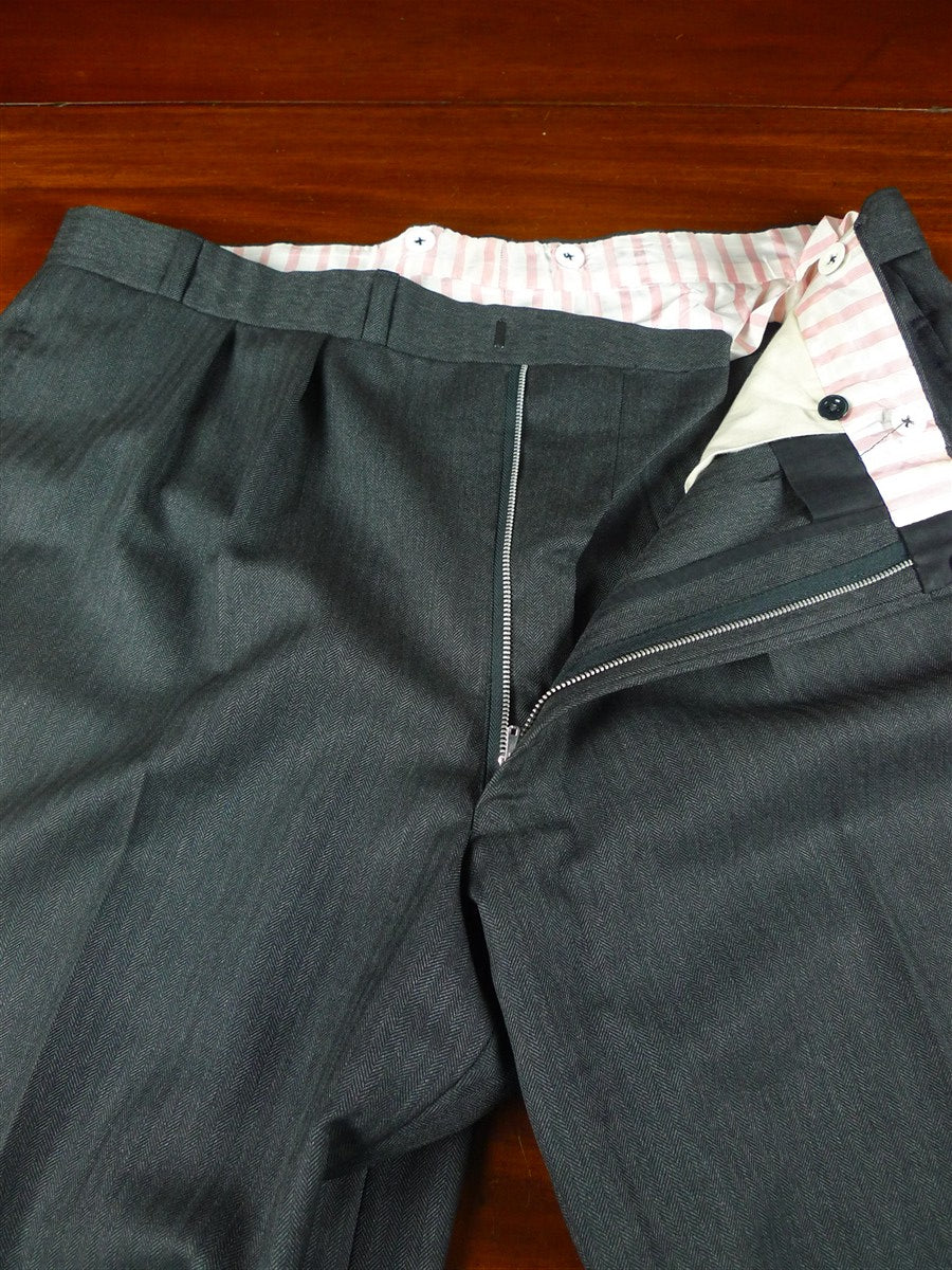 25/1076 near immaculate 2006 dege & skinner savile row bespoke heavyweight grey herringbone d/b worsted suit 45-46 regular w/ 2 pair trs