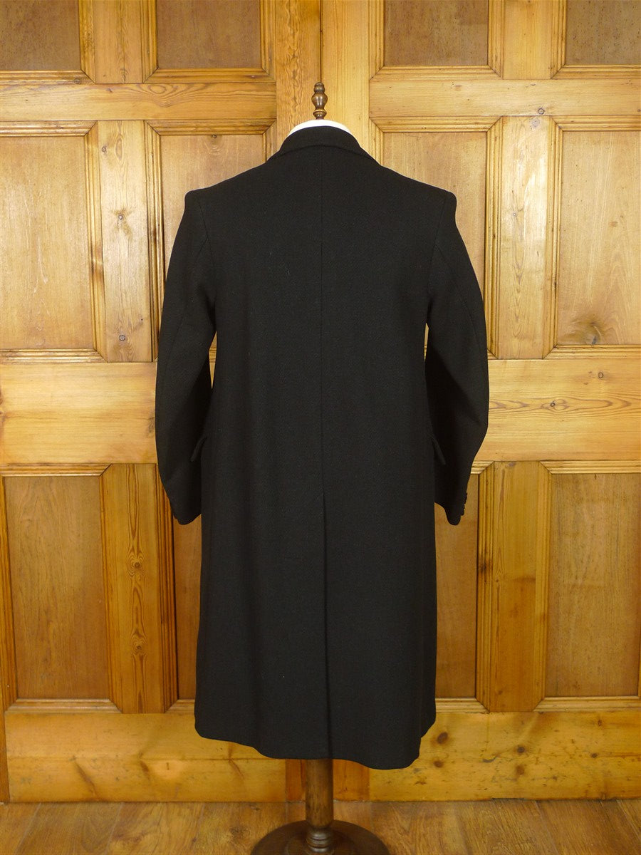 25/1081 fabulous genuine 1940s extra-heavy black wide diagonal twill d/b overcoat 42