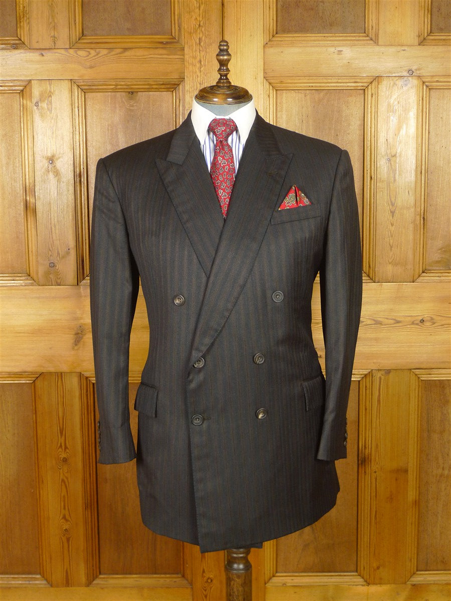 25/1077 near immaculate 2006 dege & skinner savile row bespoke heavyweight charcoial grey / brown stripe d/b worsted suit 44-45 regular w/ 2 pair trs