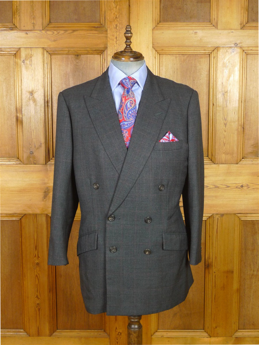 25/1101 dege & skinner 1999 savile row bespoke heavyweight grey red prince of wales check worsted d/b suit w/ 2 pair trs 45 regular to long