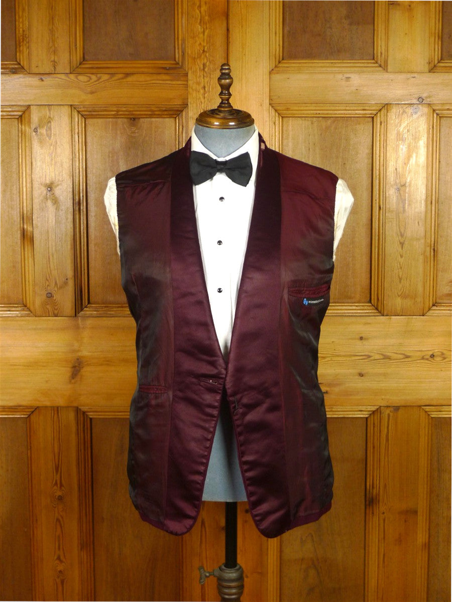 25/1131 wonderful 1960s vintage burgundy wool smoking / dinner jacket w/ silk shawl lapel 39-40 regular