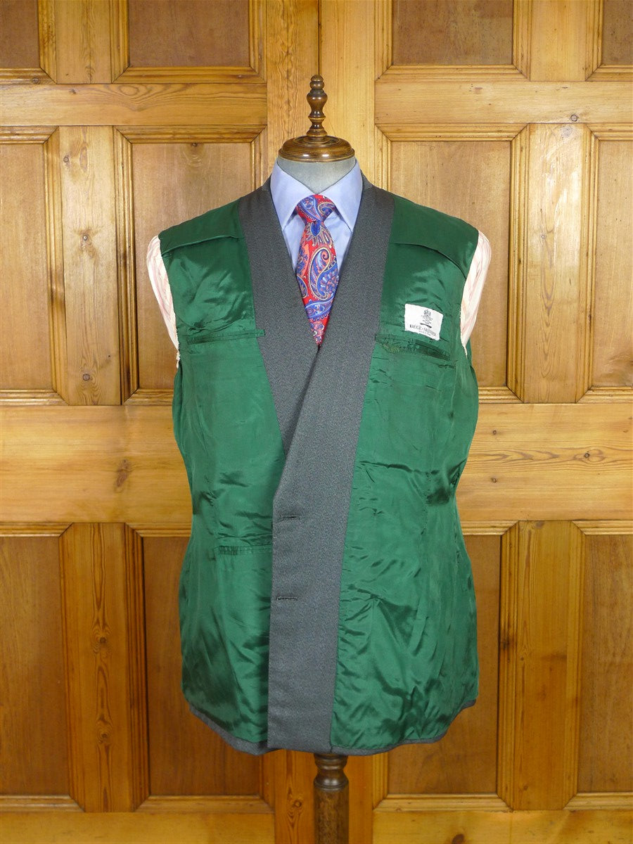 25/1134 dege & skinner 2002 savile row bespoke heavyweight grey herringbone worsted d/b suit w/ 2 pair trs 44 regular