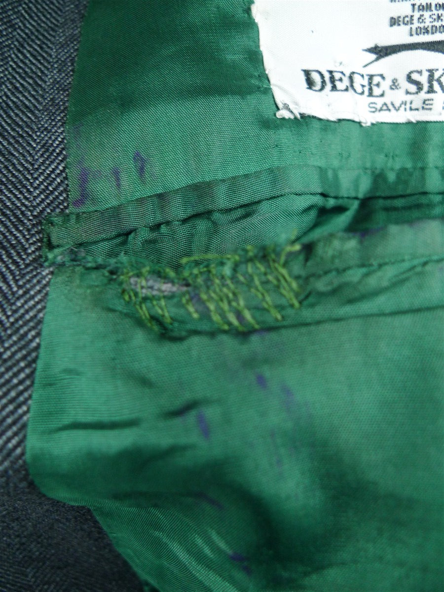 25/1134 dege & skinner 2002 savile row bespoke heavyweight grey herringbone worsted d/b suit w/ 2 pair trs 44 regular