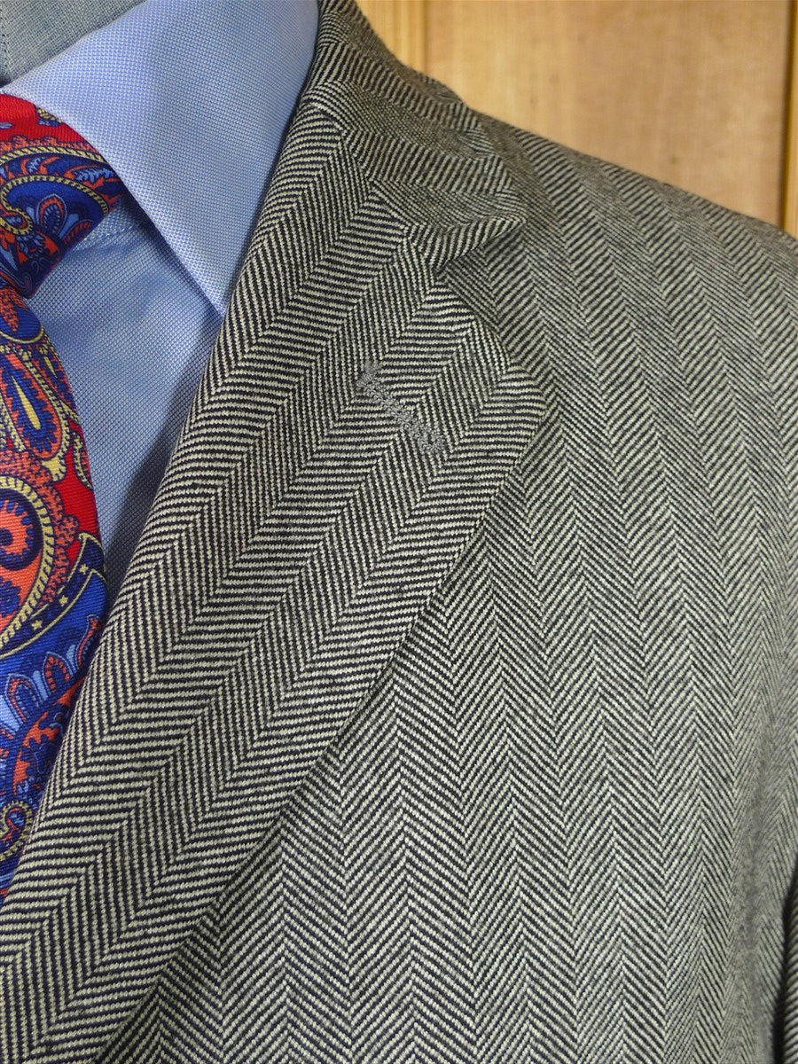 25/1143 immaculate chester barrie grey herringbone wool chesterfield coat overcoat 42 regular