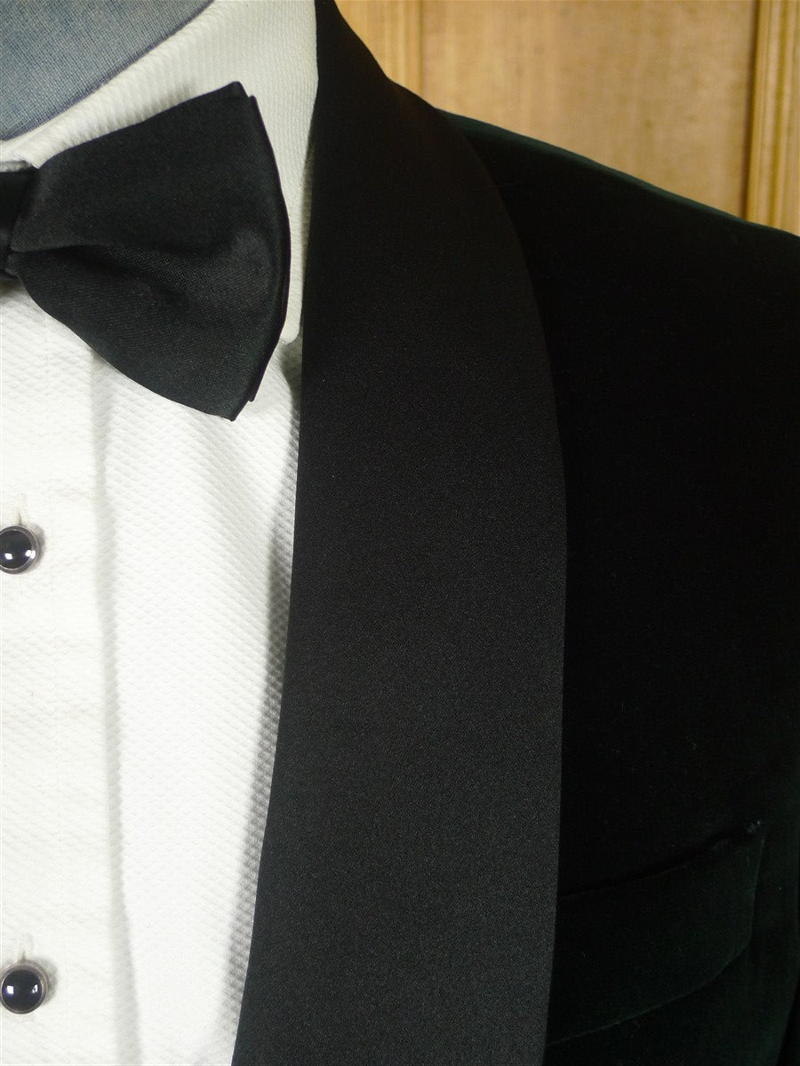 25/1191 immaculate hackett london green velvet shawl dinner / smoking jacket 38 long