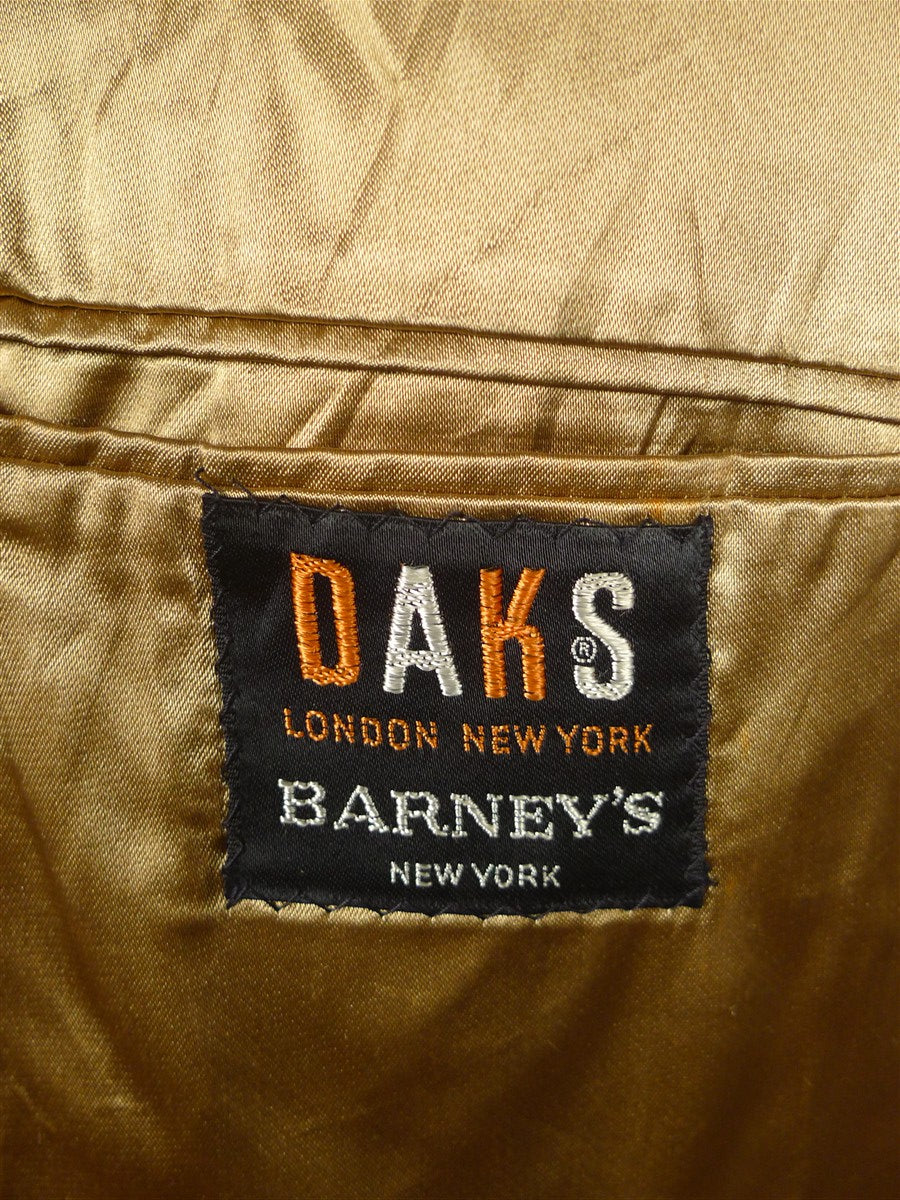 26/0057 stunning vintage daks virgin wool camel coat british warm overcoat w/ leather buttons 38 short