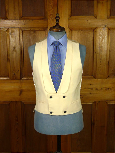 26/0042 immaculate bespoke tailor ivory white formal waistcoat 39